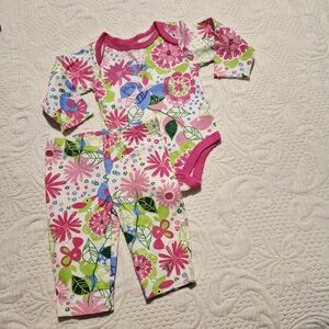 Heidi Klum Truly Scrumptious girls 3 months body suit with matching pants NWOT